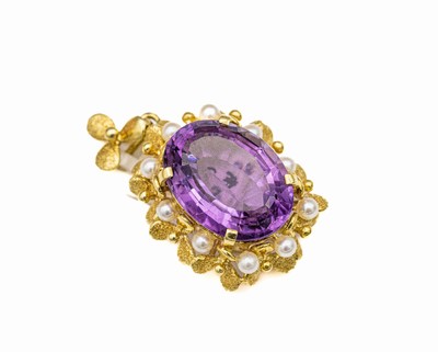 14 kt Gold Amethyst-Perl-Anhänger, GG 585/000, gepr., z.T. strukt., hoher Aufbau bes. mit ovalfacett. Amethyst ca. 11.00 ct, umrahmt von 10 ...
