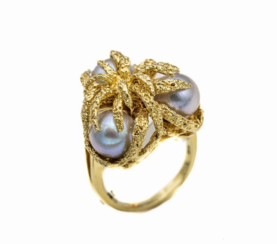 14 kt Gold Zuchtperl-Ring, GG 585/000, 3 silbergraue Zuchtperlen mit schönem Lüster, abstr. Blattdekor, Meistermarke unged., RW 54.5, ca. 12.5 g