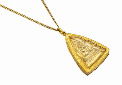 18 kt Gold Anhänger "Buddha", GG 750/000 gepr., Darstellung eines Buddhas hinter Acryl,Rahmung grav., ca. 2.5 x 1.5 cm, an Kette, GG ...