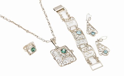 Schmuckset, 800er Silber, best. aus: 1 Collier, L. ca. 52 cm, S-Schließe, 1 Armband, L. ca. 18.5 cm, Hakenschließe, 1 Ring, RW 56, und 1 Paar ...