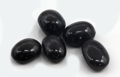 Lot 5 lose Sternsaphir-Cabochons, zus. 22.16 ct oval, in versch. Größen