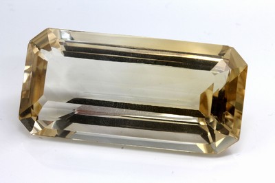 Loser facett. Citrin-Baguette, 142.30 ct, ca. 5 x 2.5 x 2 cm