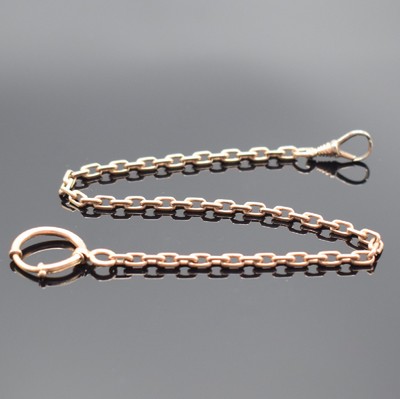 Taschenuhrkette in RG 585/000, Deutschland um 1900, m. Karabiner u. Federring, Nutz- u. Reparaturspuren, L. ca. 26 cm, Gew. ca. 13 g