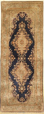 Istanbul Seide, Türkei, um 1950, reine Naturseide, ca. 230 x 91 cm, EHZ: 2, verschmutzt
