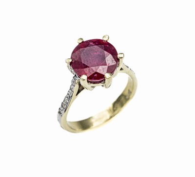 14 kt Gold Rubin-Diamant-Ring, GG 585/000, mittig rundfacett. Rubin (beh.) ca. 5.16 ct, Ringschultern mit insg. 12 8/8-Diamanten zus. ca. 0.12 ct ...