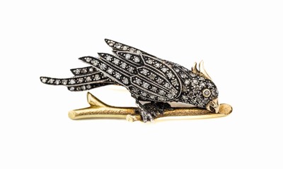 18 kt Gold Brosche "Vogel", wohl Österreich um 1900, GG 750/000, Schauseite Silber, Meistermarke verschlagen J.. (?), plastische ...