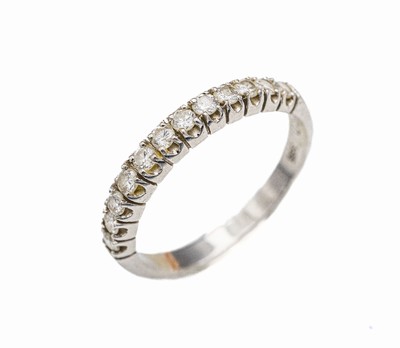14 kt Gold Brillant-Ring, WG 585/000, 12 Brillanten zus. ca. 0.50 ct (grav.) Weiß/p1, RW 57, ca. 2.6 g