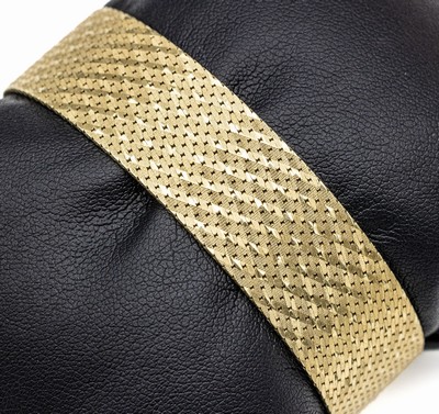 14 kt Gold Armband, GG 585/000, B. ca. 1.7 cm, L. ca. 19 cm, Kastenschloß mit 2 Sicherheitsachten, ca. 47.1 g