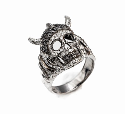 18 kt Gold Brillant-Ring, "Totenkopf", WG 750/000, Kopf und Hörner bes. mit Brillanten zus. ca. 3.00 ct Weiß/si und Schwarz, RW 65, ca. ...