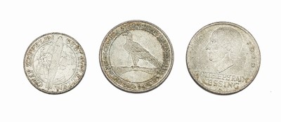 Konvolut 3 Silbermünzen, Weimarer Republik,5 Mark Lessing 1929, 3 Mark Zeppelin 1929, 5 Mark Rhein 1930