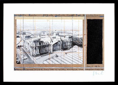 Christo, 1930-2020, Offsetdruck mit geprägtem Foliendruck auf dünnem Karton, "Verhüllter Reichstag", unten rechts mit blauem Wachsstift ...