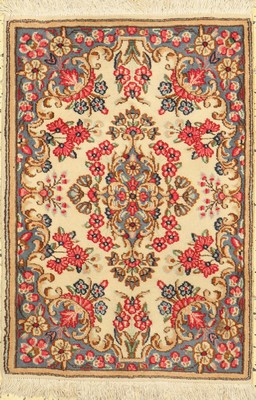 Kerman, Persien, ca. 50 Jahre, Wolle auf Baumwolle, ca. 90 x 62 cm, EHZ: 2
