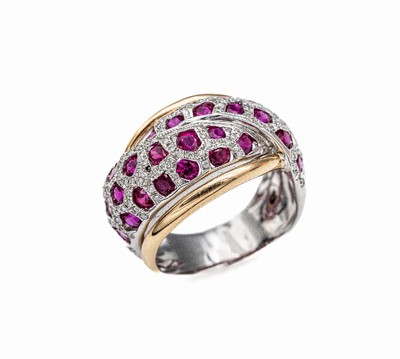 18 kt Gold Brillant-Rubin-Ring, WG/GG 750/000, 30 rundfacett. Rubine zus. ca. 3.18 ct, Brillanten zus. ca. 0.43 ct Weiß/si (1 Stein fehlt), RW 55, ...
