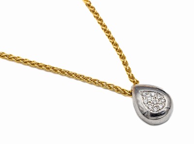 14 kt Gold Brillant-Anhänger an Kette, GG und WG 585/000, tropfenförmiger Anhänger mit 10 Brillanten zus. ca. 0.10 ct Weiß/si, L. ca.42 cm, ca. ...