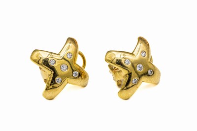 Paar 18 kt Gold Brillant-Ohrstecker, GG 750/000, kreuzf., insg. 10 Brillanten zus. ca. 0.30 ct (grav.) Weiß/si, ca. 1.5 x 1.5 cm,ca. 8.9 g, ...