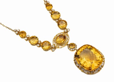 18 kt Gold Citrin-Diamant-Collier, GG 750/000, facett. Citrine in versch. Größen undSchliffformen zus. ca. 194,00 ct, 31 Altschliffdiamanten zus. ...