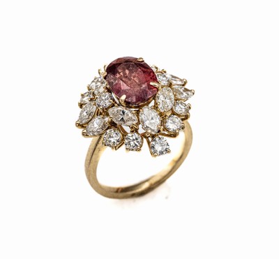 18 kt Gold Diamanten-Rubin-Ring, GG 750/000, ovalfacett. Rubin ca. 3.90 ct, Brillanten und Diam.-Navettes zus. ca. 3 ct l.get.Weiß/si, ca. 7.2 g, ...
