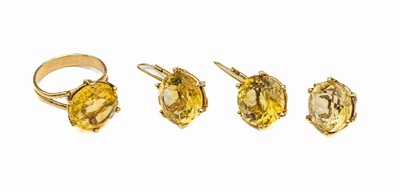 14 kt Gold Citrin Schmuckset, GG 585/000, best. aus Ring, Gr. 59, Anhänger und Paar Ohrgehänge, bes. mit rundfacett. Citrinen, ca.17.2 g