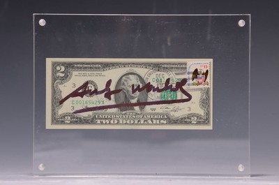 Andy Warhol, 1928-1987, 2 Dollar Bill, 1976,mit schwarzem Filzstift handsigniert und mit us-amerikanischer Briefmarke (13ct) und Poststempel ...