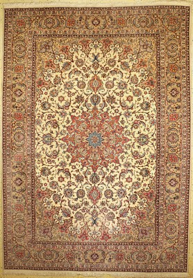Esfahan fein, Persien, ca. 50 Jahre, Korkwolle mit und auf Seide, ca. 360 x 255 cm,verschmutzt, EHZ: 1-2