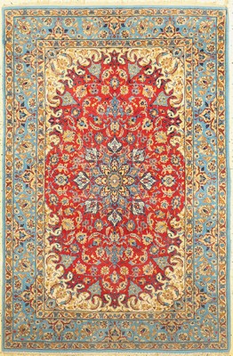Esfahan fein, Persien, ca. 50 Jahre, Korkwolle mit und auf Seide, ca. 167 x 112 cm,ca. 1,0 Mio. Kn/qm, EHZ: 2