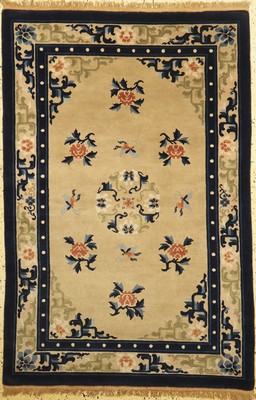 Antik Finished, China, ca. 40 Jahre, Wolle auf Baumwolle, ca. 185 x 125 cm, EHZ: 1-2