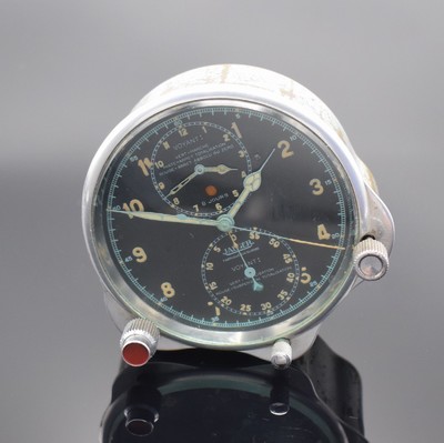 JAEGER seltene Einbauborduhr mit 8 Tagewerk "TEMPS DE MARCHE" und Schaltradchronograph, Schweiz um 1950, schwarzes Kontrastzifferbl. m. ...