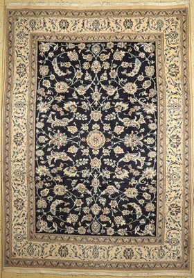 Nain alt, Persien, ca. 40 Jahre, Wolle auf Baumwolle, ca. 345 x 246 cm, gereinigt, EHZ: 1(gebraucht)