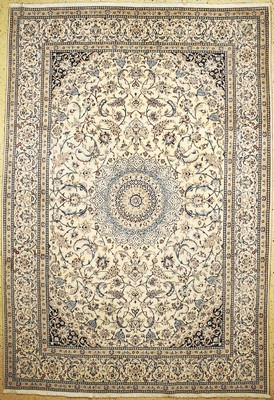Nain fein(9 La), Persien, um 1960, Korkwolle mit Seide, ca. 355 x 245 cm, EHZ: 2