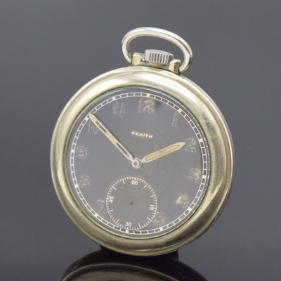 ZENITH Militärtaschenuhr, Schweiz um 1938, Metallgeh., Boden verschr., zus. Staubschutz, schwarzes Kontrastzifferbl., Anz. v. Std. und Min., kl. ...