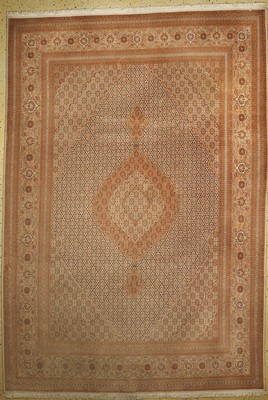 Täbriz fein(50 Raj), Persien, ca. 50 Jahre,Korkwolle mit Seide, ca. 360 x 250 cm, verblasst, EHZ: 2