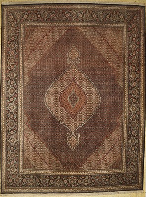 Täbriz fein(40 Raj), Persien, ca. 50 Jahre,Korkwolle mit Seide, ca. 395 x 297 cm, EHZ: 1-2, (leichter Mottenfrass am Rand).