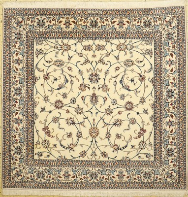 Nain fein(6 La), Persien, signiert(Ramin), ca. 40 Jahre, Korkwolle mit Seide, ca. 158 x 158 cm, ca. 1,0 Mio. Kn/qm, EHZ: 1-2(Fleckig)