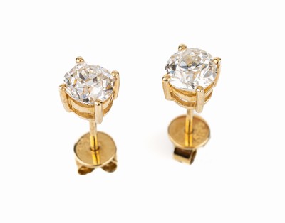 Paar 14 kt Gold Diamant-Ohrstecker, GG 585/000, 2 Altschliffdiamanten zus. ca. 1.23 ct Weiß/si
