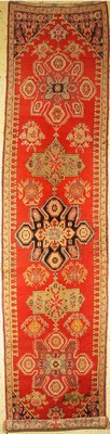 Antiker Karabagh, Kaukasus, um 1900, Wolle auf Wolle, ca. 475 x 112 cm, EHZ: 2-3, restauriert