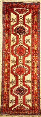 Sarab alt, Persien, um 1960, Wolle auf Baumwolle, ca. 300 x 110 cm, EHZ: 2