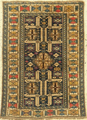 Blattgabel Schirwan antik, Kaukasus, 19.Jhd, Wolle auf Wolle, ca. 114 x 84 cm, EHZ:2-3(minimal verkürzt)