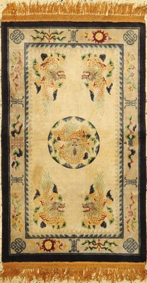Seiden Drachenteppich, China, um 1960, reine Naturseide, ca. 145 x 85 cm, EHZ: 2(fleckig)