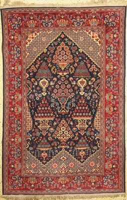 Keschan"Hadjikhanomi Design", Persien, ca. 50 Jahre, Wolle auf Baumwolle, ca. 216 x 145 cm, EHZ: 2(kleine Mottenfraß Stelle).