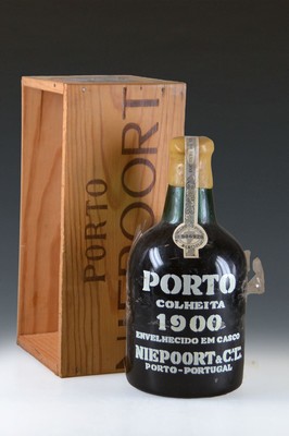 1 Flasche 1900 Niepoort Colheita 1900, Portwein, Niepoort & Cie., Porto Portugal, ca. 750ml, 22,5% Vol., orig. verkorkt und unverkostet