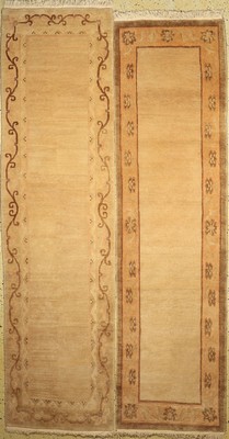 1 paar alte Nepal, ca. 60 Jahre, Wolle auf Baumwolle, ca. 313 x 83 cm, EHZ: 2,einer mit Minimalem Mottenfraß