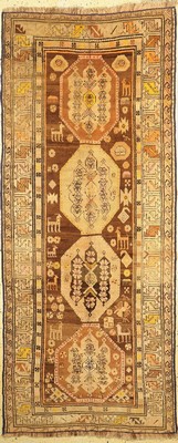 Karabagh antik, Kaukasus, um 1900, Wolle auf Wolle, ca. 275 x 116 cm, minimal verkürzt,EHZ: 2