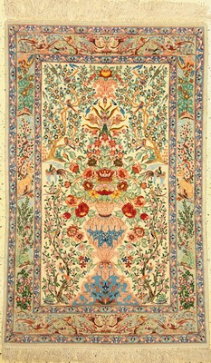 Esfahan fein, Persien, um 1950, Korkwolle auf Seide, ca. 170 x 110 cm, ca. 1,0 Mio. Kn/qm, EHZ: 1-2(minimaler Mottenfrass am Rand)