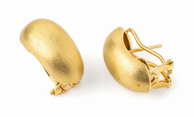 Paar 18 kt Gold Halbcreolen, GG 750/000, fein sat., mit Clipbrisur, Meistermarke AL ligiert unged., ca. 10.6 g
