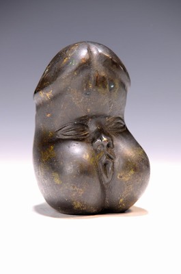 Unbekannter zeitgenössischer Bildhauer, Bronzeskulptur, männliches Geschlechtsteil mit Gesicht, äsopische Darstellung, schwarz-braunpatiniert, l. ...