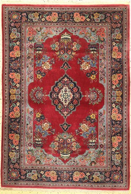 Keschan Kork fein, China, ca. 50 Jahre, Korkwolle mit und auf Seide, ca. 157 x 110 cm,Mottenfraß am Rand, EHZ: 1-2
