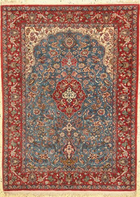 Esfahan fein, Persien, um 1960, Korkwolle auf Seide, ca. 160 x 116 cm, ca. 1,0 Mio. Kn/qm, Mottenfraß, EHZ: 2