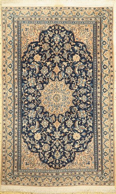 Nain fein(9 La), Persien, ca. 60 Jahre, Korkwolle mit Seide, ca. 205 x 130 cm, Reinigungsbedürftig, EHZ: 1-2