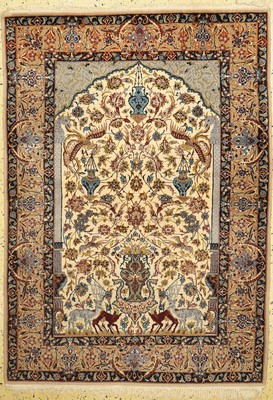 Esfahan fein, Persien, ca. 60 Jahre, Korkwolle mit und auf Seide, ca. 163 x 117 cm,EHZ: 1-2
