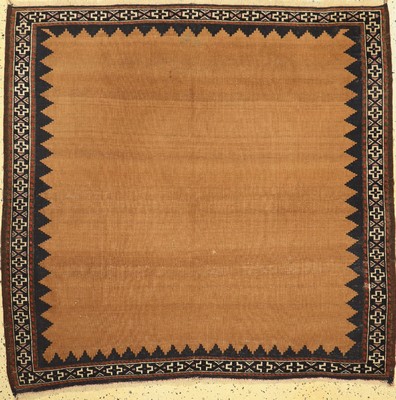 Belutsch Sofreh, Persien, um 1930, Wolle auf Wolle, ca. 140 x 146 cm, kleiner Fleck & restaurierung, EHZ: 2
